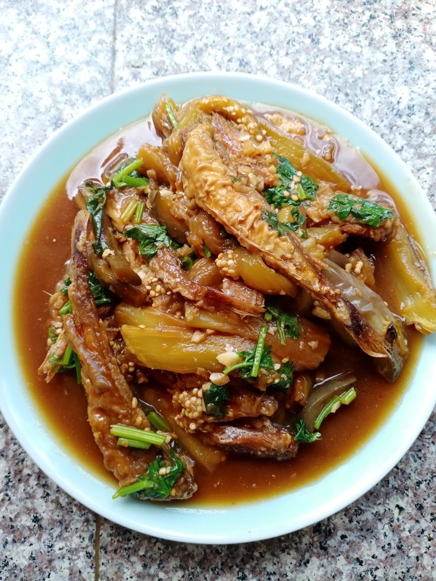 咸鱼茄子煲(广东味道)