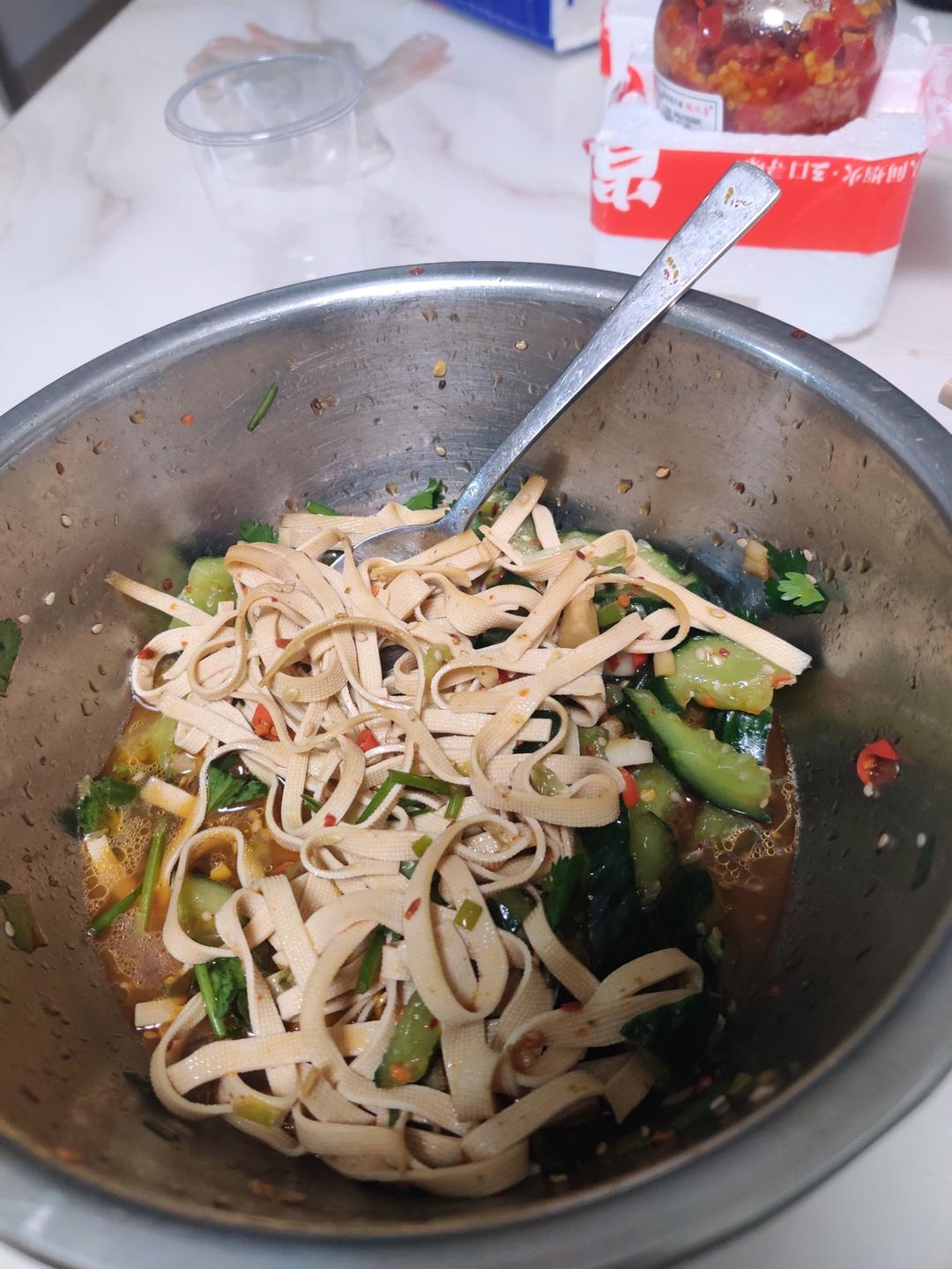 ‼️比辣条还好吃百倍〰️香辣豆皮✅零厨艺