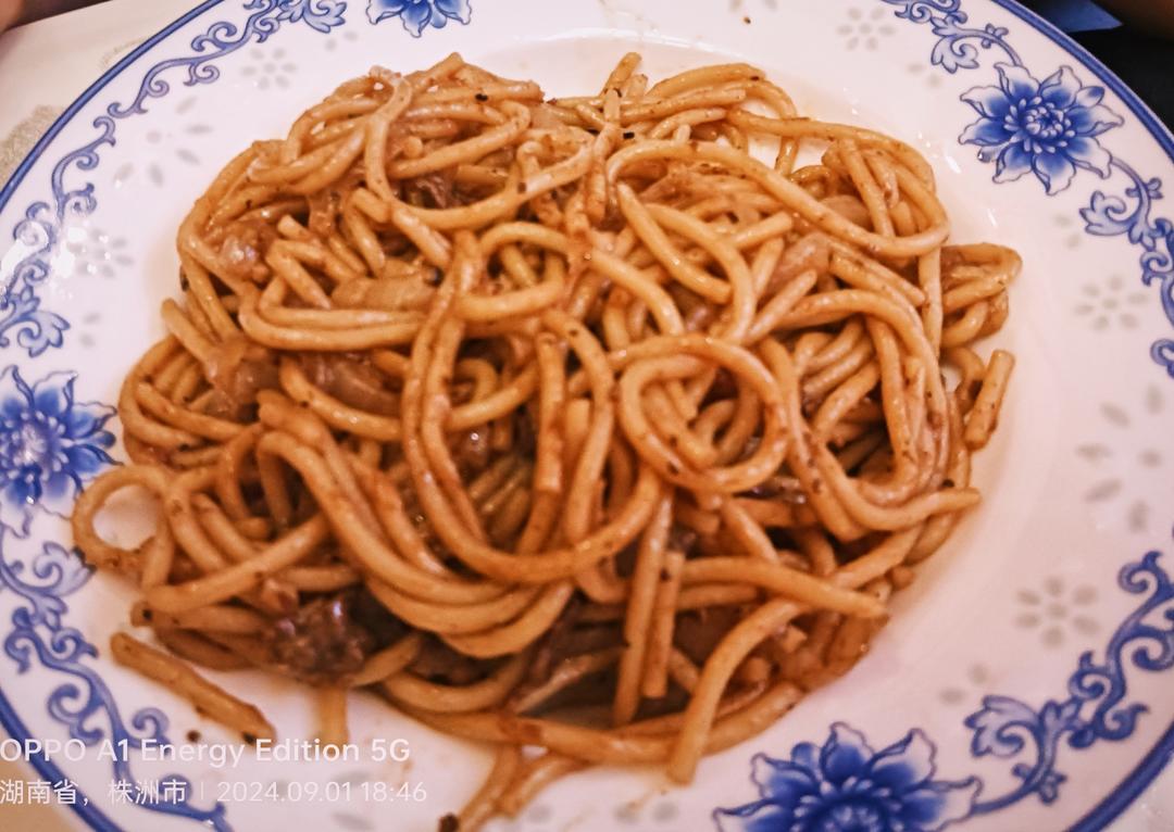 黑胡椒牛柳意大利面