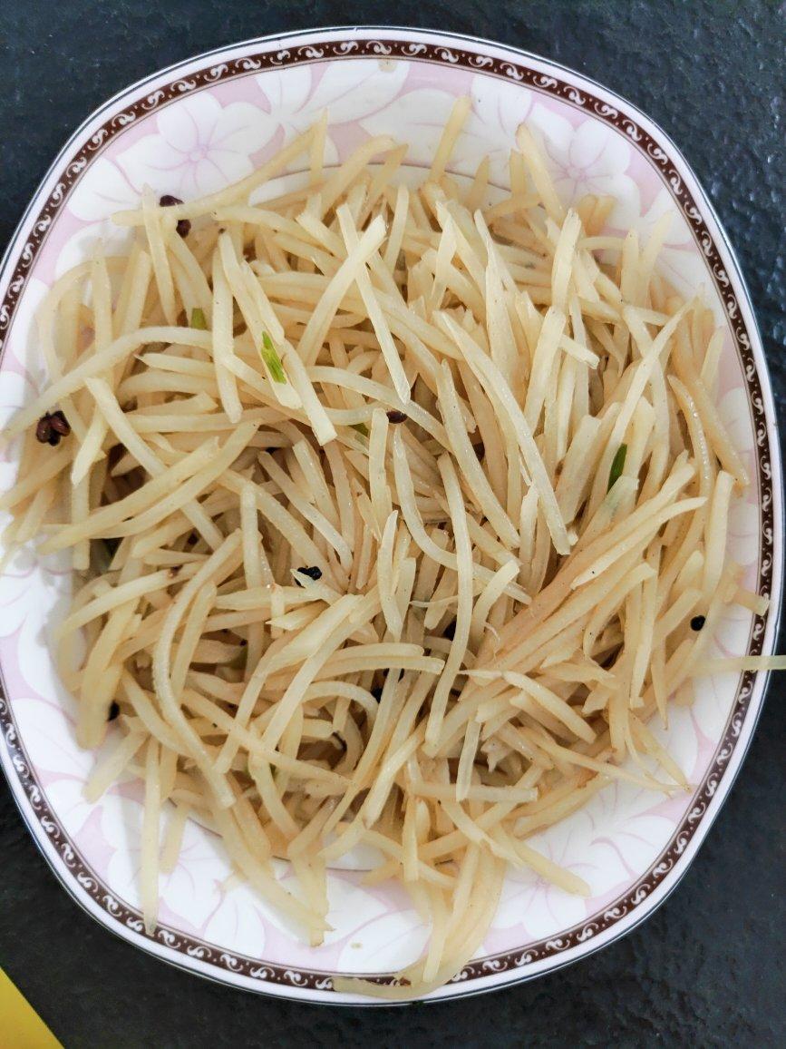 在家也能做出馆子味儿的醋溜/炝炒/酸辣土豆丝（就是那道看似简单，实则步步玄机的土豆丝）