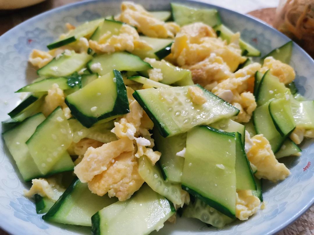 黄瓜炒鸡蛋 （青瓜炒鸡蛋）