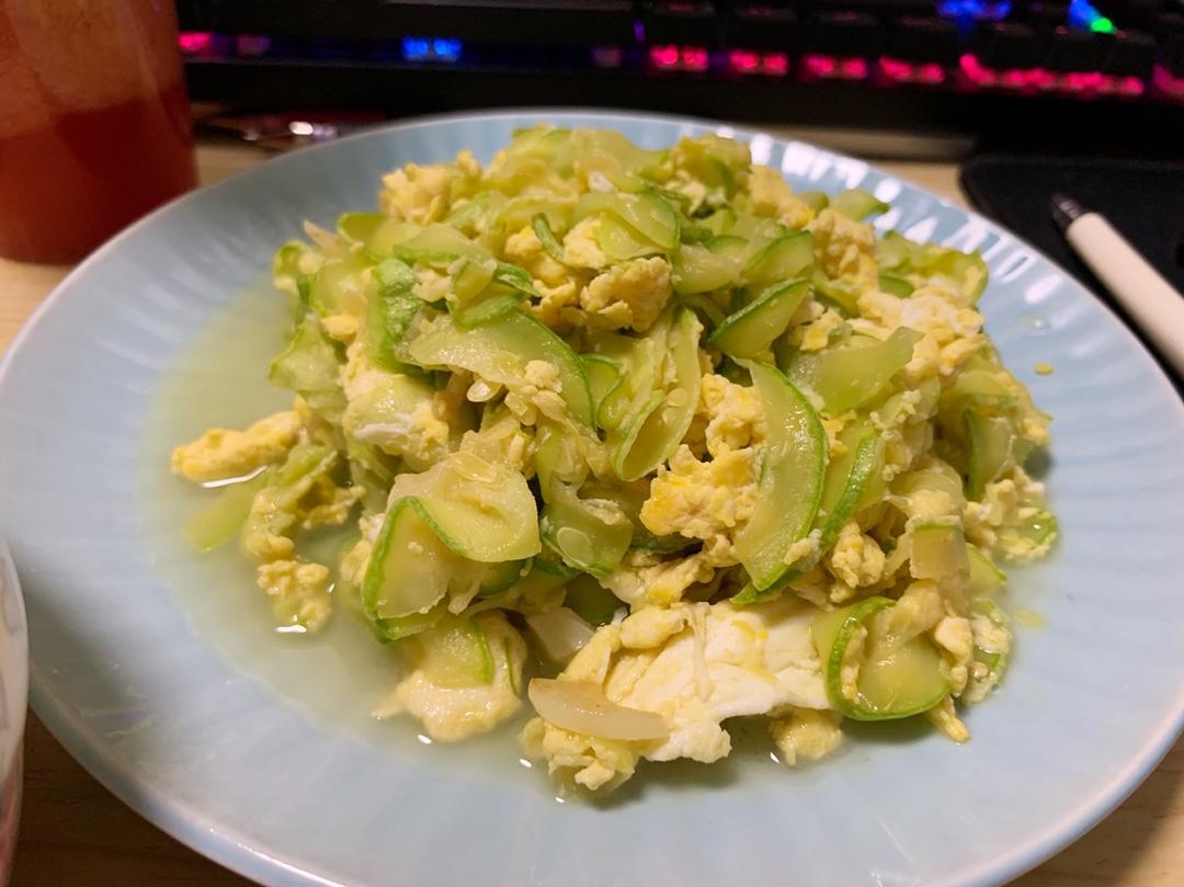 西葫芦炒鸡蛋