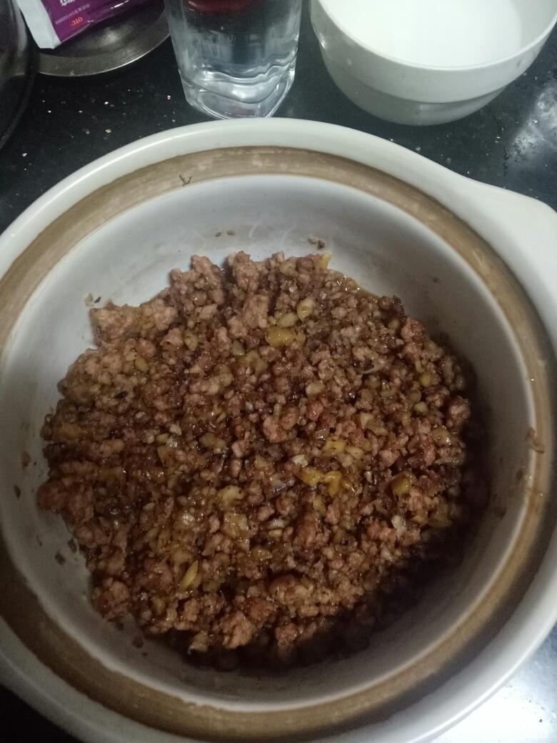 核桃姜汁炒里脊肉的做法