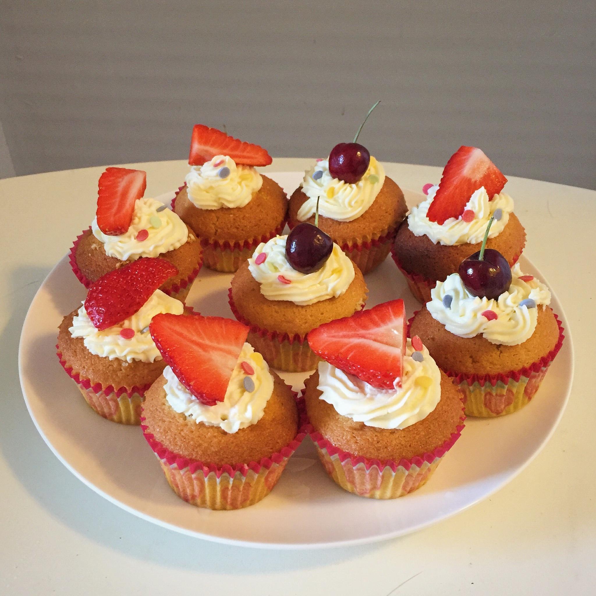 草莓奶油小蛋糕的做法 步骤6