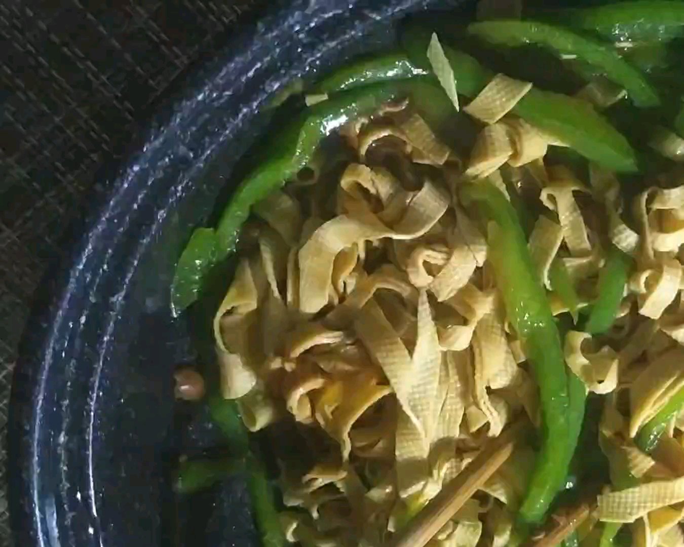 青椒豆腐丝-经典北方菜的做法