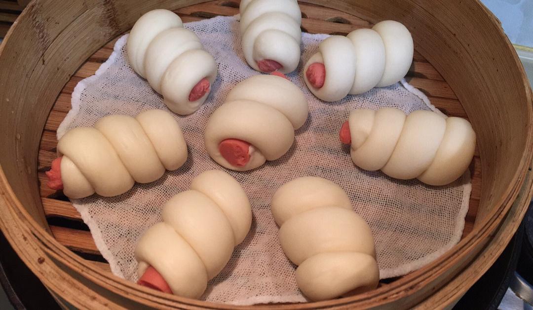 天使蓝9066做的肠仔卷香肠馒头来一盘接地气的早餐