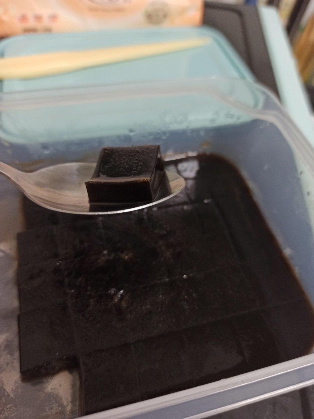 龟苓膏&黑凉粉的做法