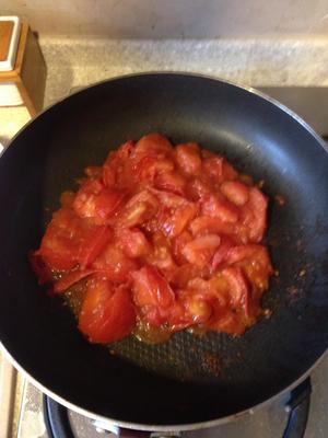 番茄土豆山药排骨汤的做法 步骤5