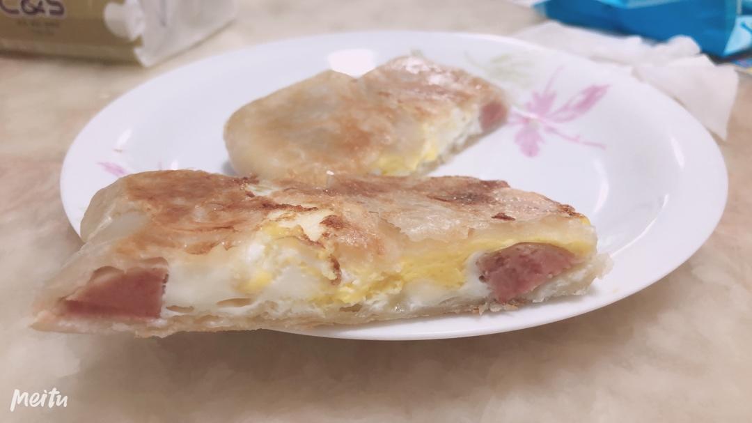 午餐肉鸡蛋酥饼