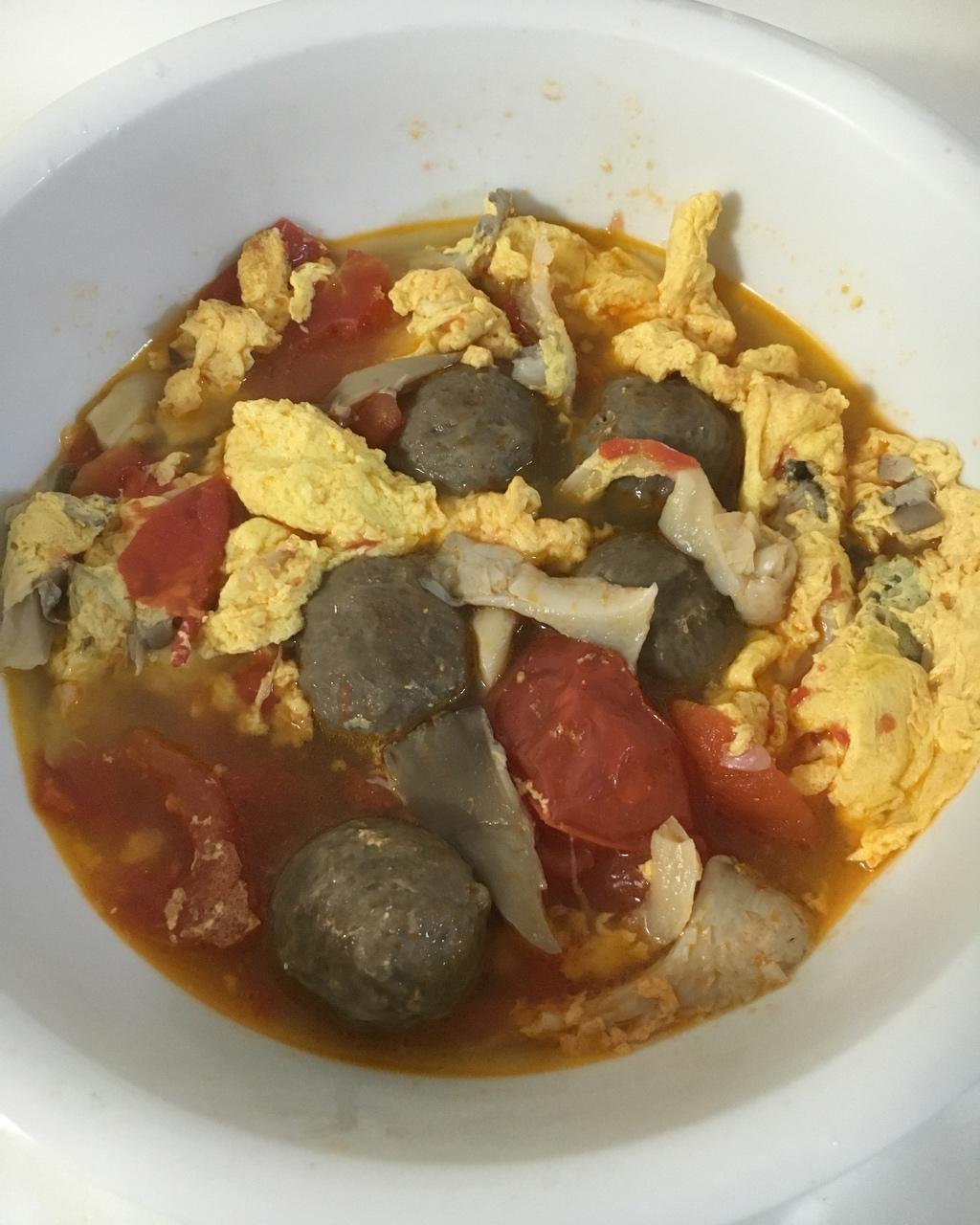 西红柿平菇豆腐汤