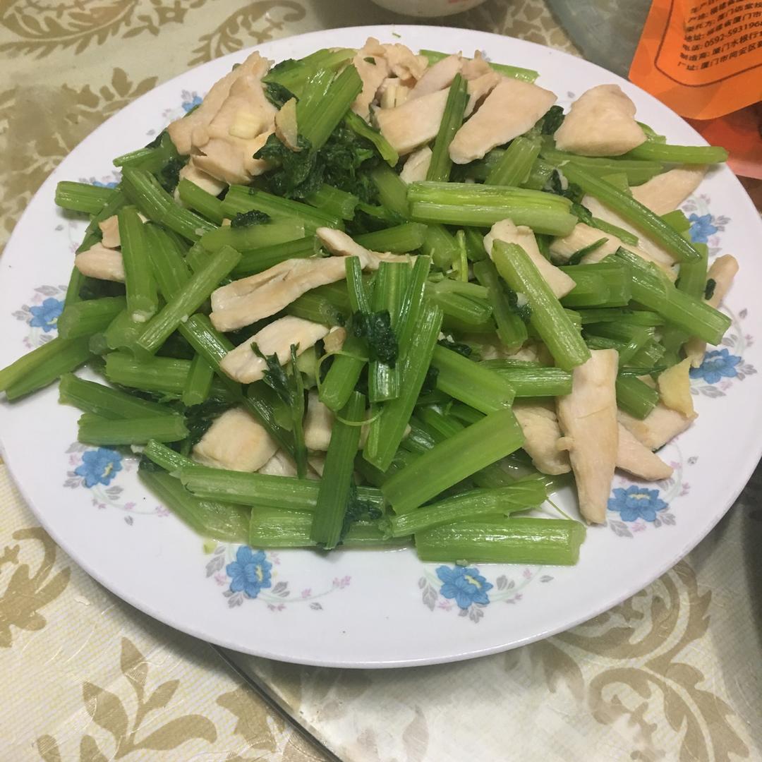 芹菜炒肉