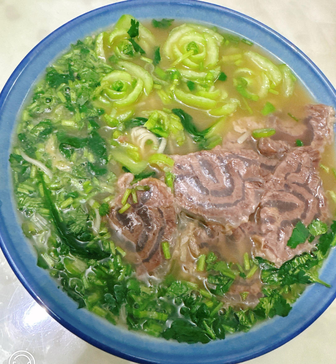 正宗兰州牛肉面～～                        不是兰州拉面😁