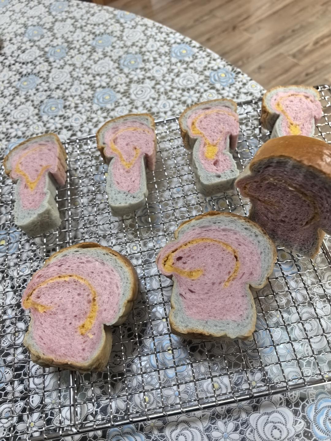 抹茶三色蘑菇头吐司