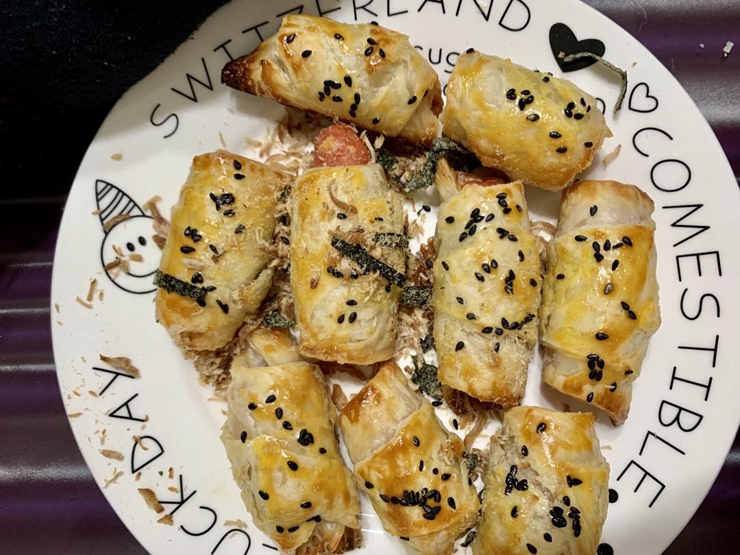 香肠酥皮卷：手抓饼皮还能这样吃，不用和面快速搞定早餐