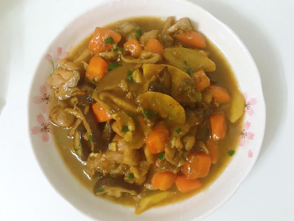 土豆香菇焖鸡（超下饭！零失败！)