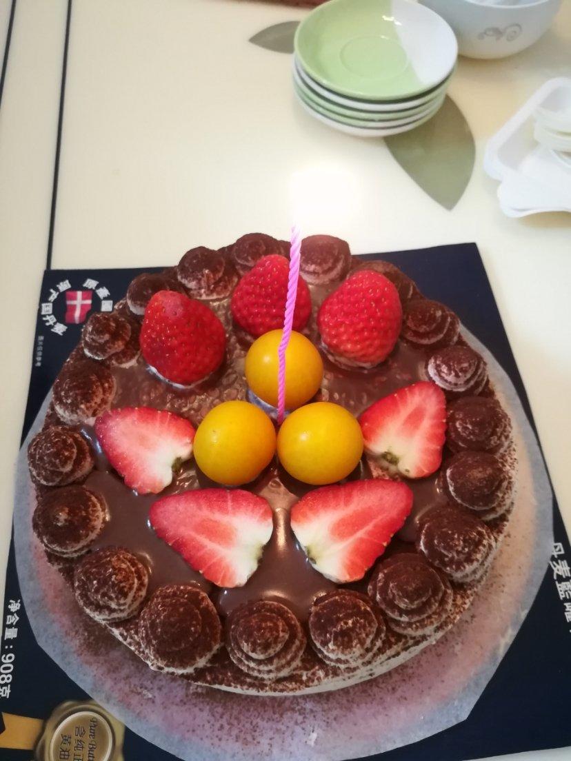 巧克力生日蛋糕