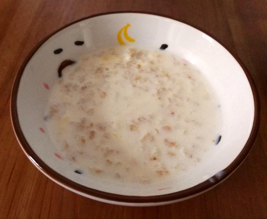 牛奶鸡蛋燕麦
