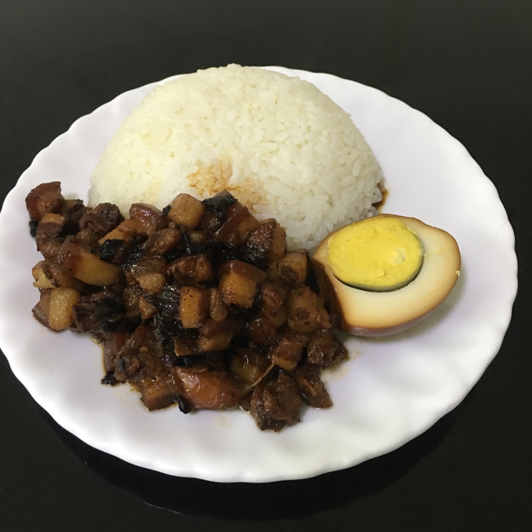 洋葱酥卤肉饭