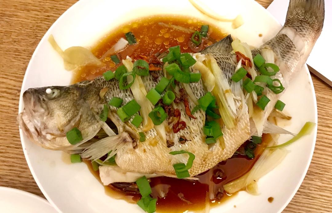 清蒸鲈鱼