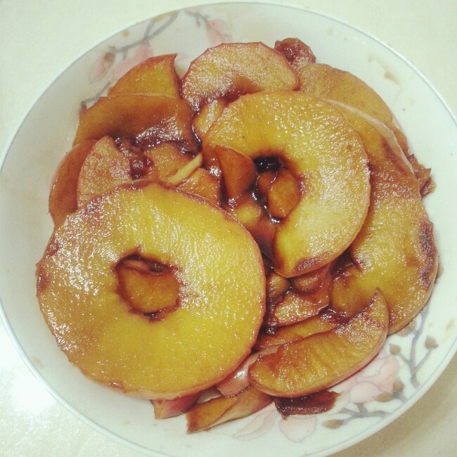 ε゛猪尾巴﹏做的红糖煎苹果