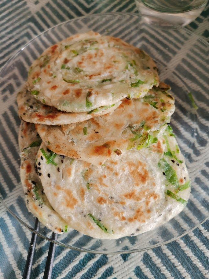 烫面葱油饼（家常简单版）