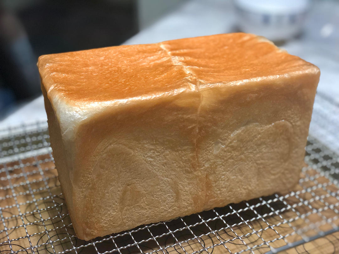 烫种方型白吐司—《银座顶级吐司》｜废话一箩筐的经验分享｜美瑛吐司/PullmanBread