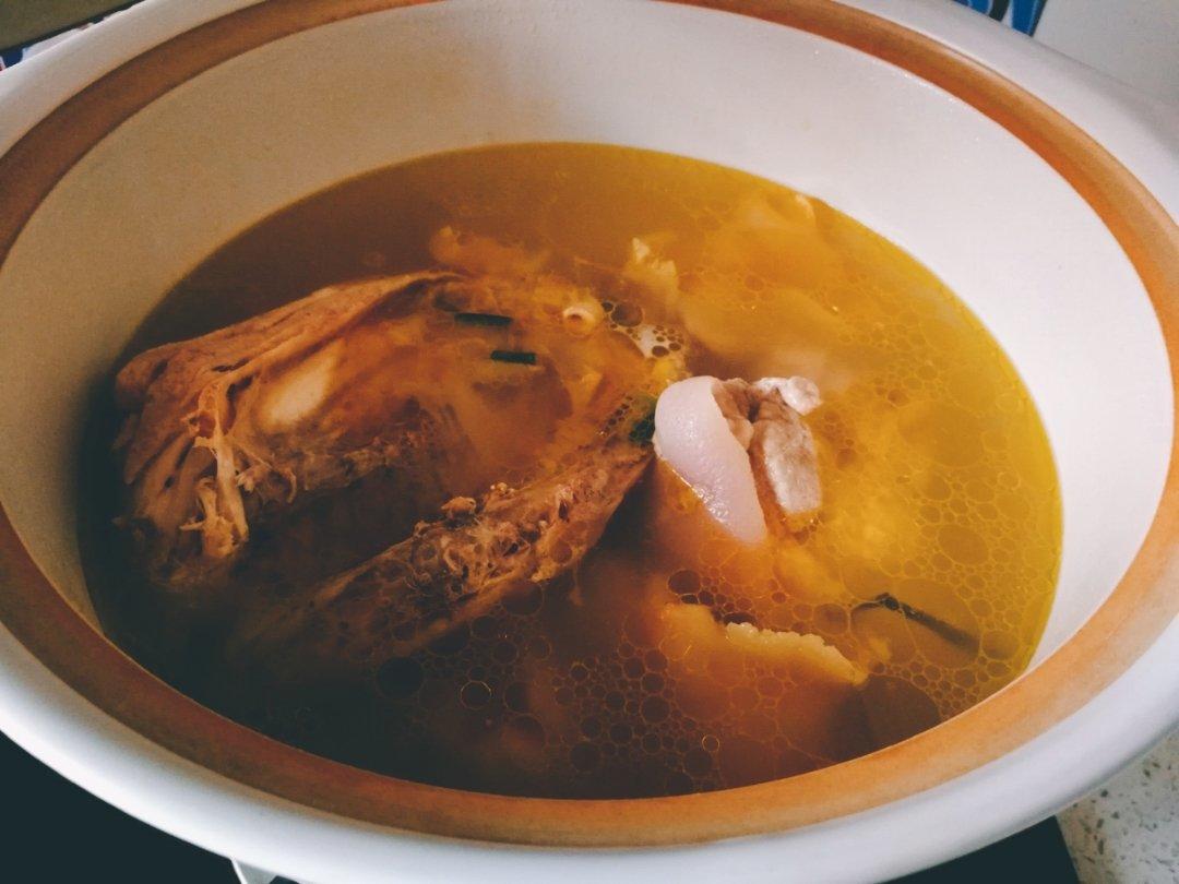 【小森妈妈菜谱】孕妇靓汤花胶炖鸡