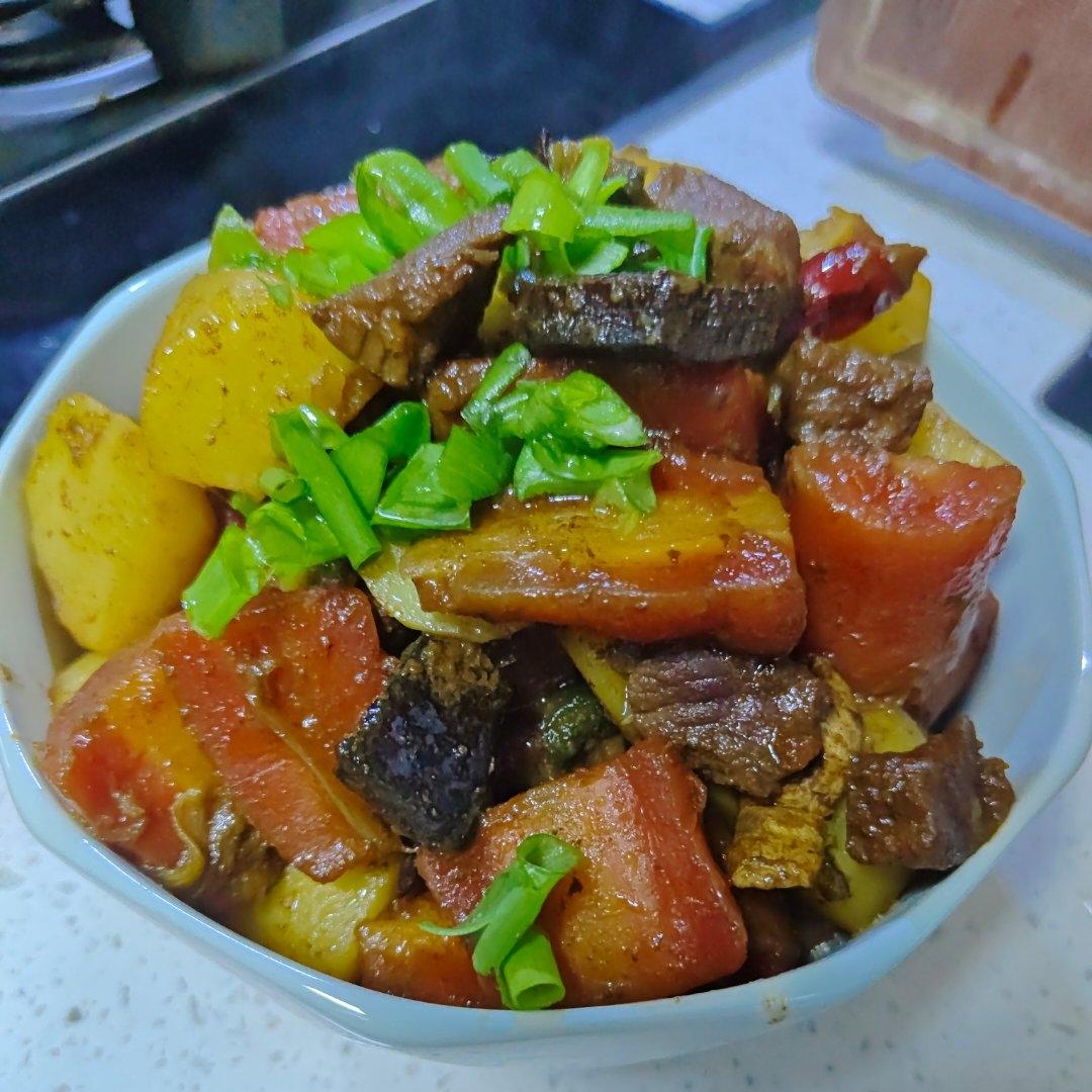 红烧牛肉土豆 （独家秘制）