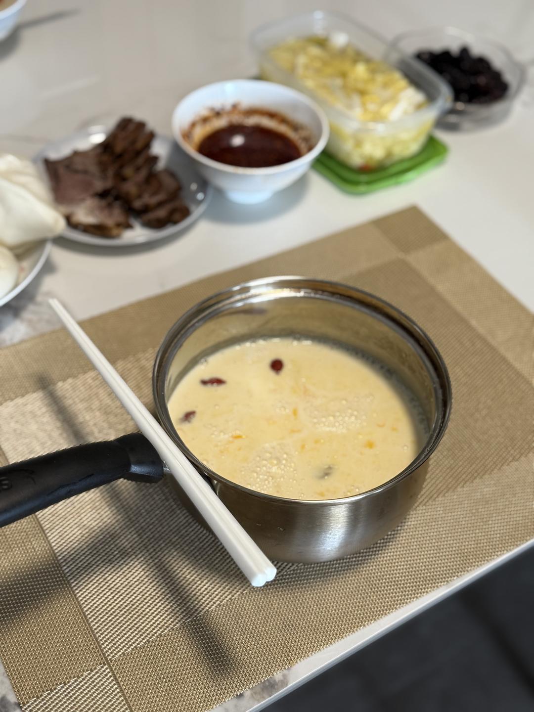 牛奶鸡蛋醪糟（酒酿甜品，不加小苏打的版本）