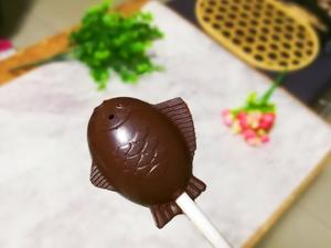 巧克力鱼棒棒糖的做法 步骤8