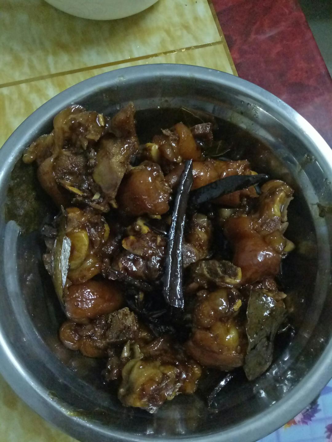美味的家常菜：红烧猪蹄