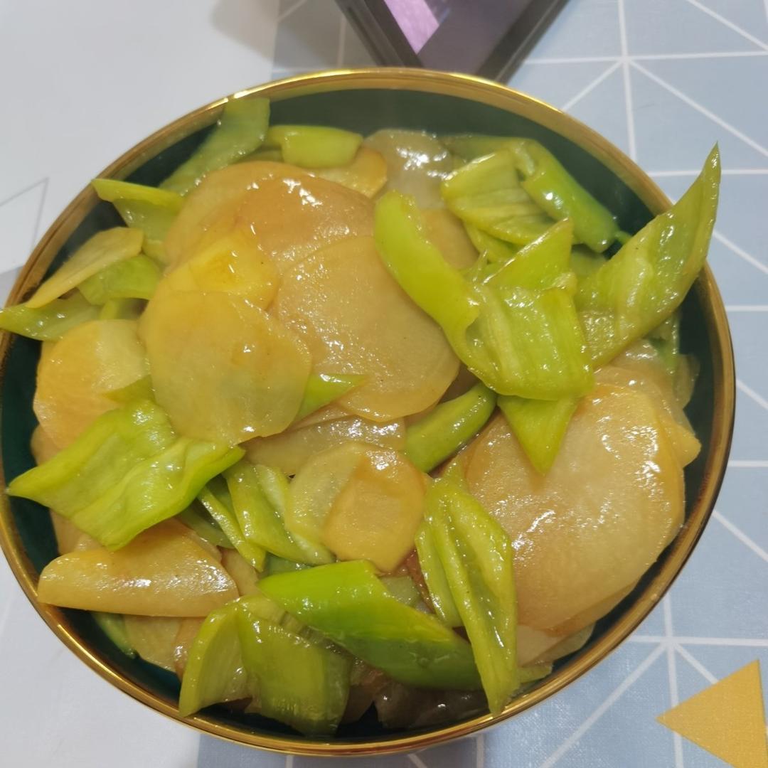 比肉都好吃的青椒炒土豆片😋简单又美味❗️