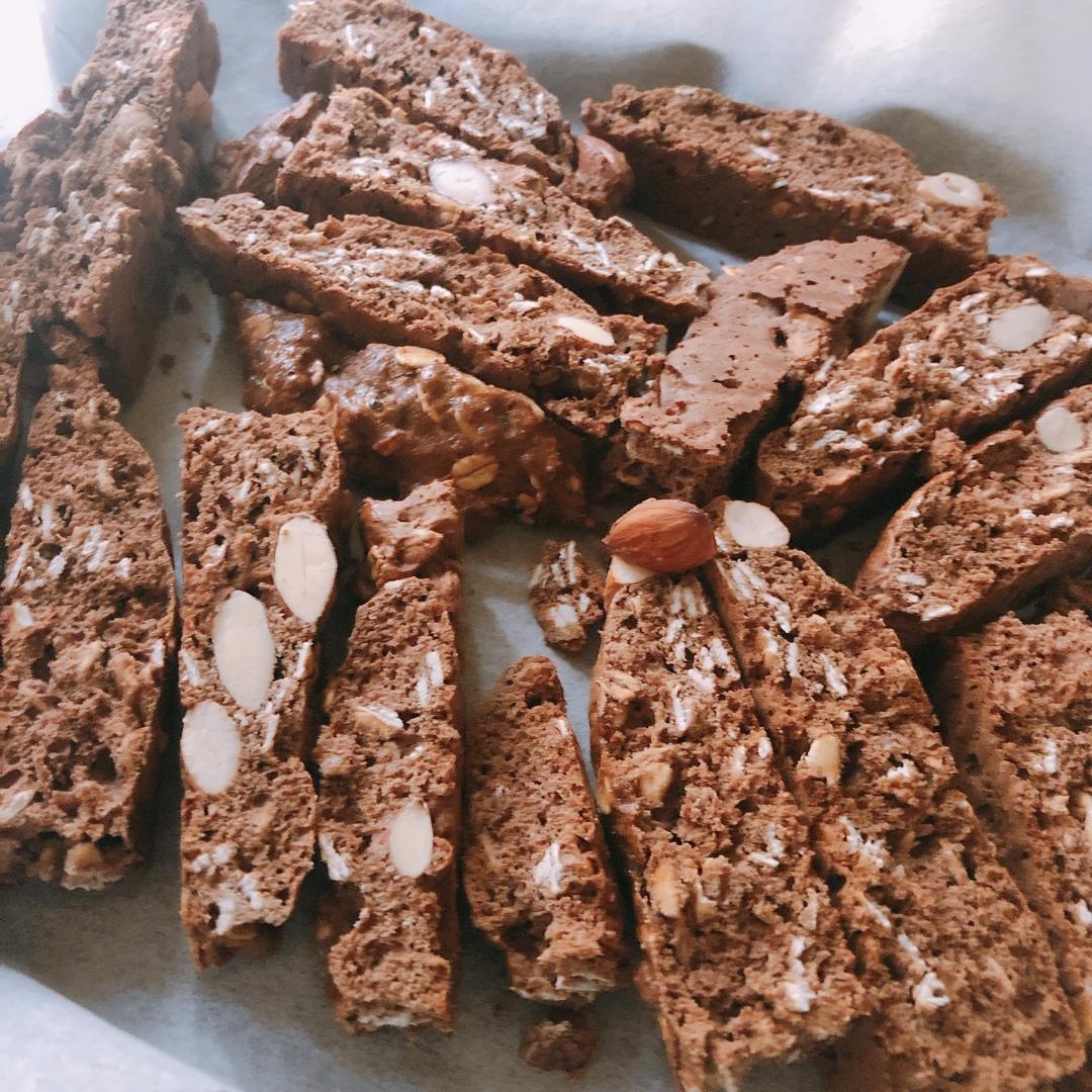 无油杏仁巧克力意式脆饼丨健康·零食（附7个意式脆饼成功要点）