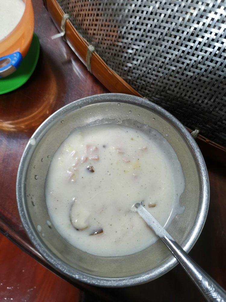 奶油蘑菇浓汤（小朋友超爱）
