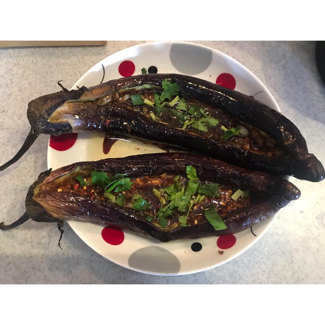 CC招牌菜销魂烤茄子，百吃不厌！