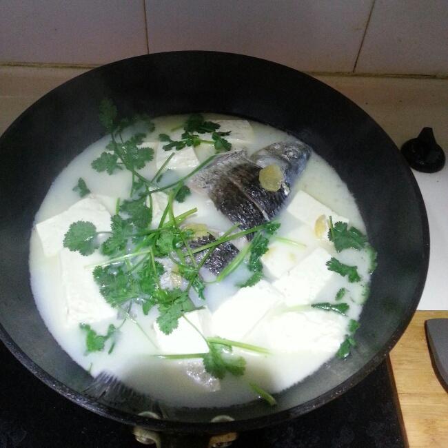 豆腐鲫鱼汤的做法