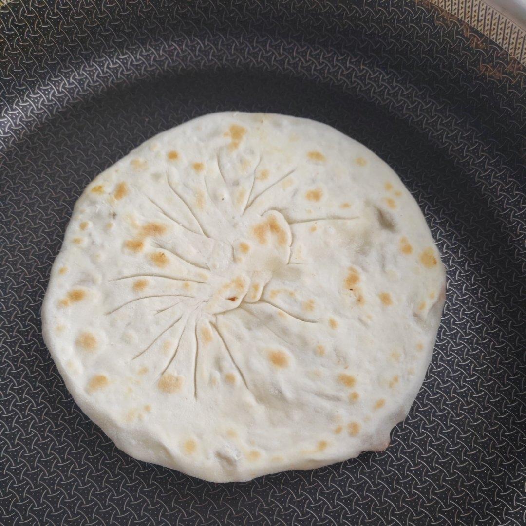 超香的梅菜扣肉饼，男朋友吃了说可以去开店了