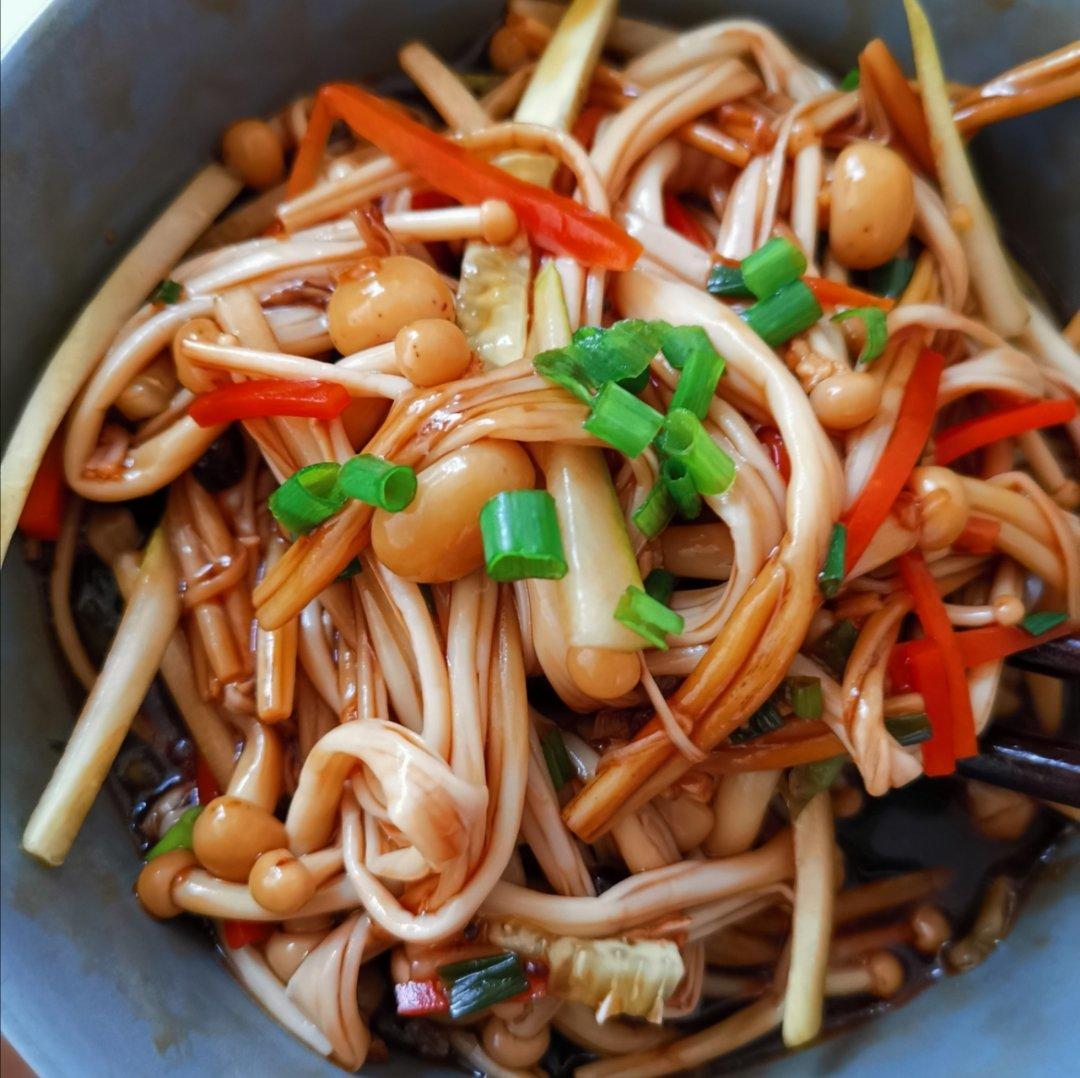 低脂低卡的凉拌金针菇