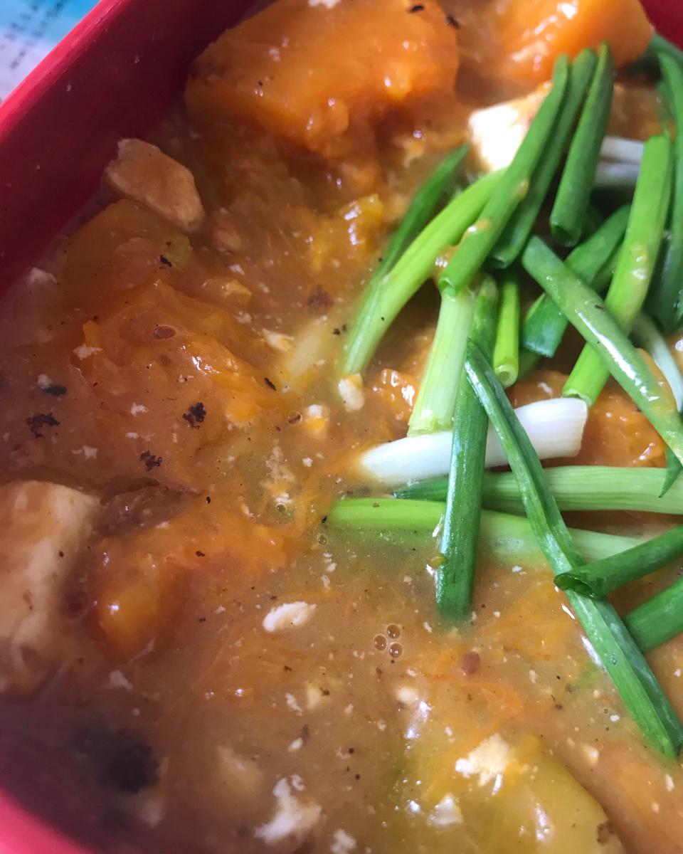 咸蛋南瓜炖豆腐，汤汁都能舔完的下饭菜