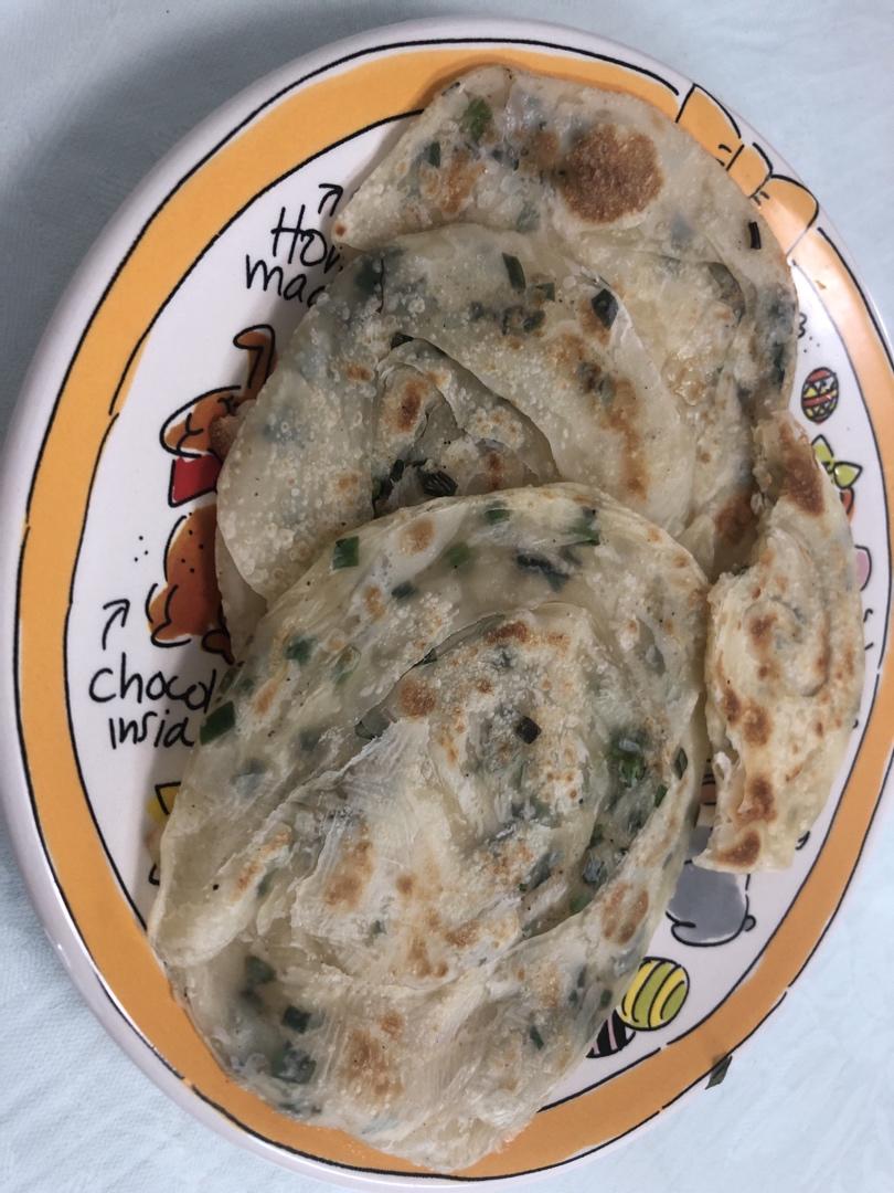 吃剩的饺子皮这样做，竟出乎意料的好吃！