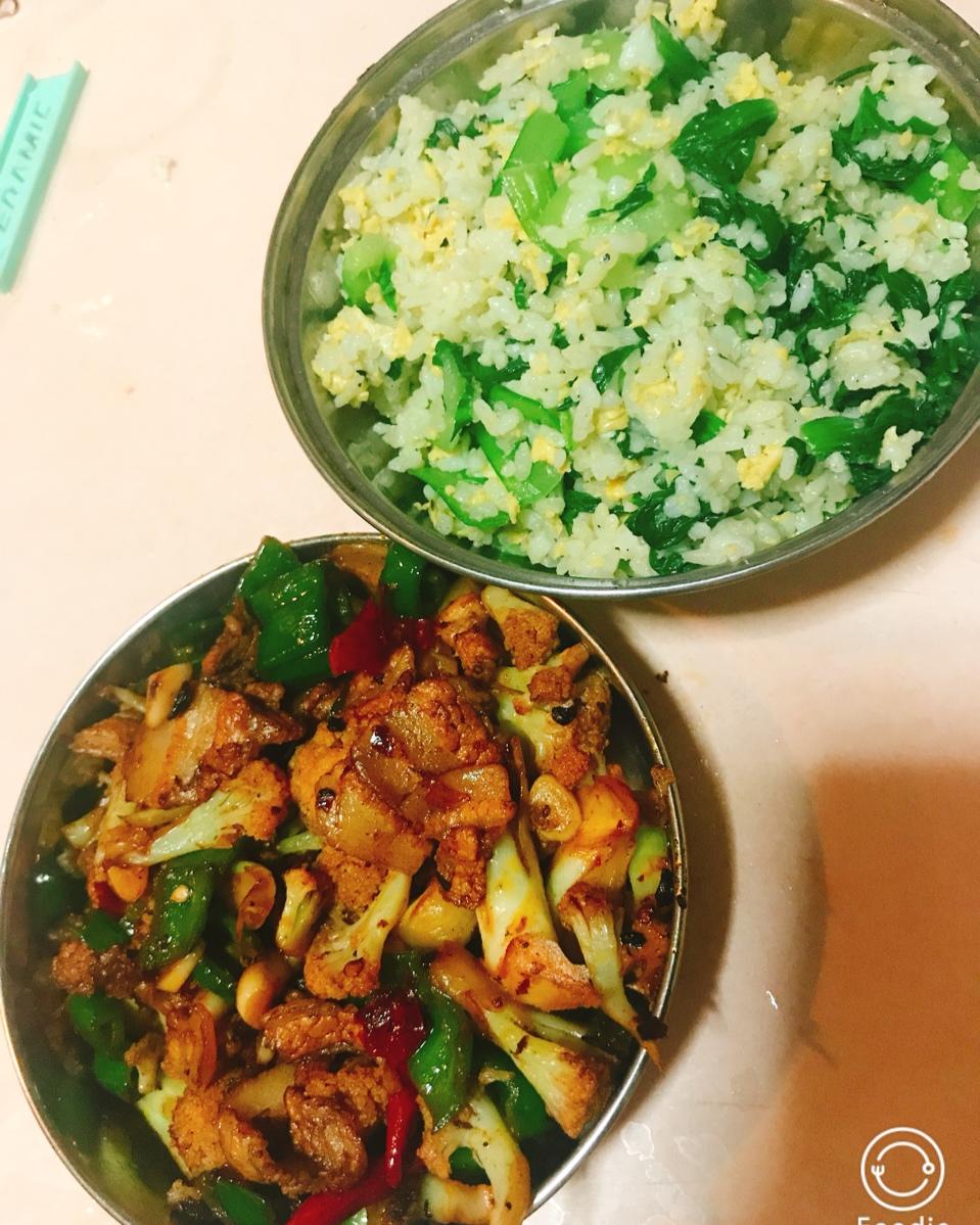 干锅五花肉菜花