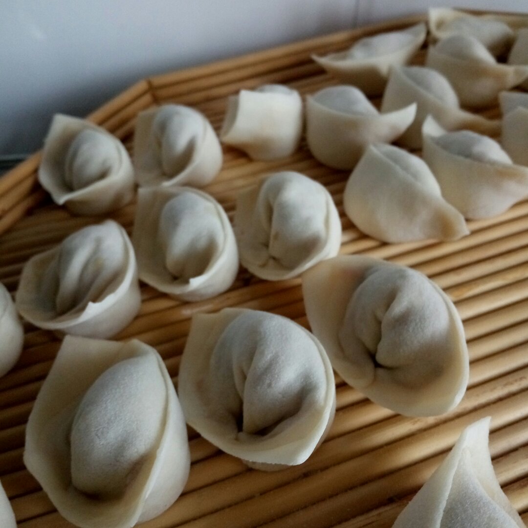 白菜木耳金针菇水饺