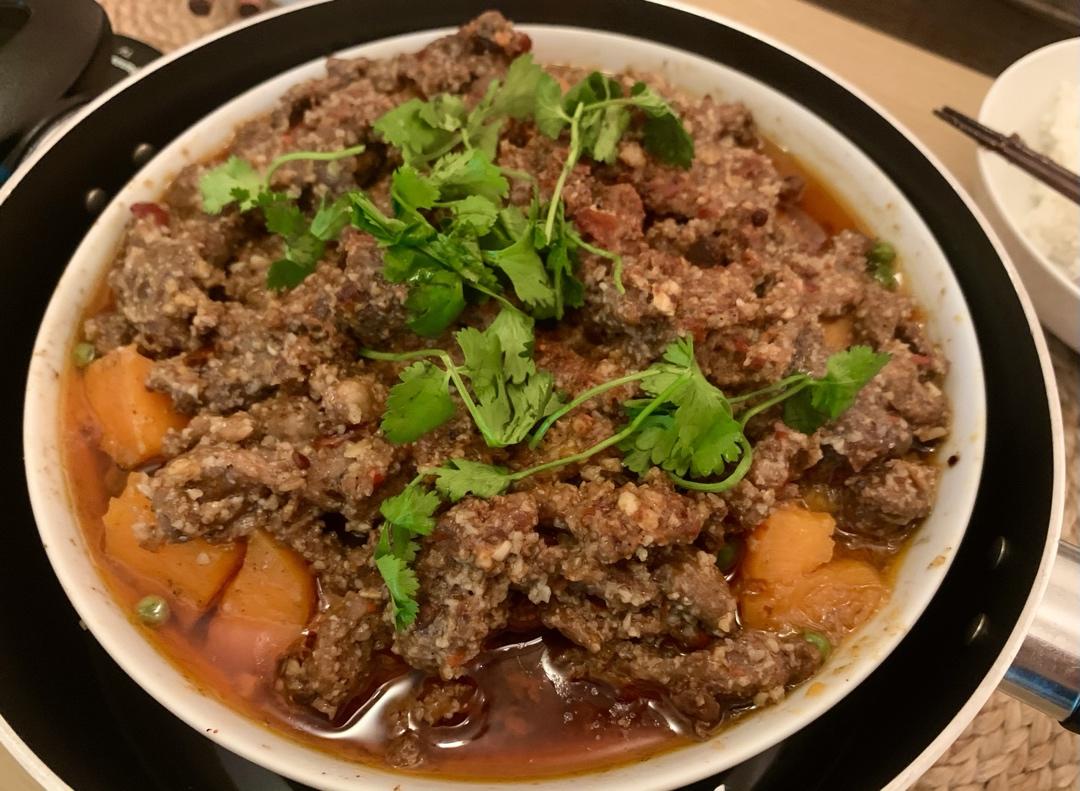 乐山小吃—粉蒸牛肉夹饼