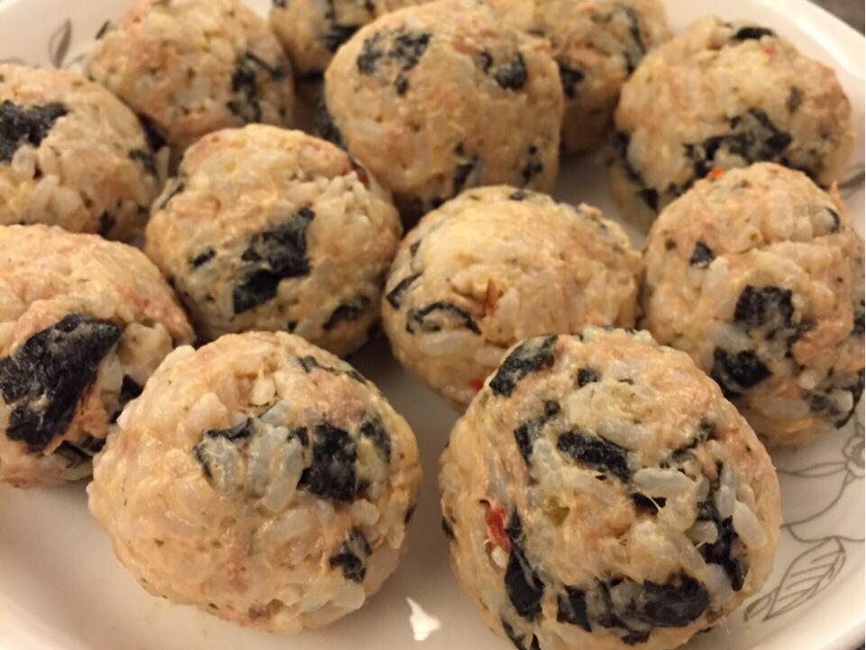 快手金枪鱼饭团的做法