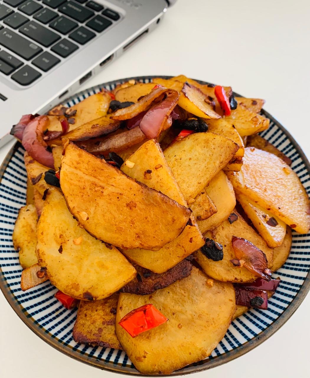 孜然洋葱土豆片