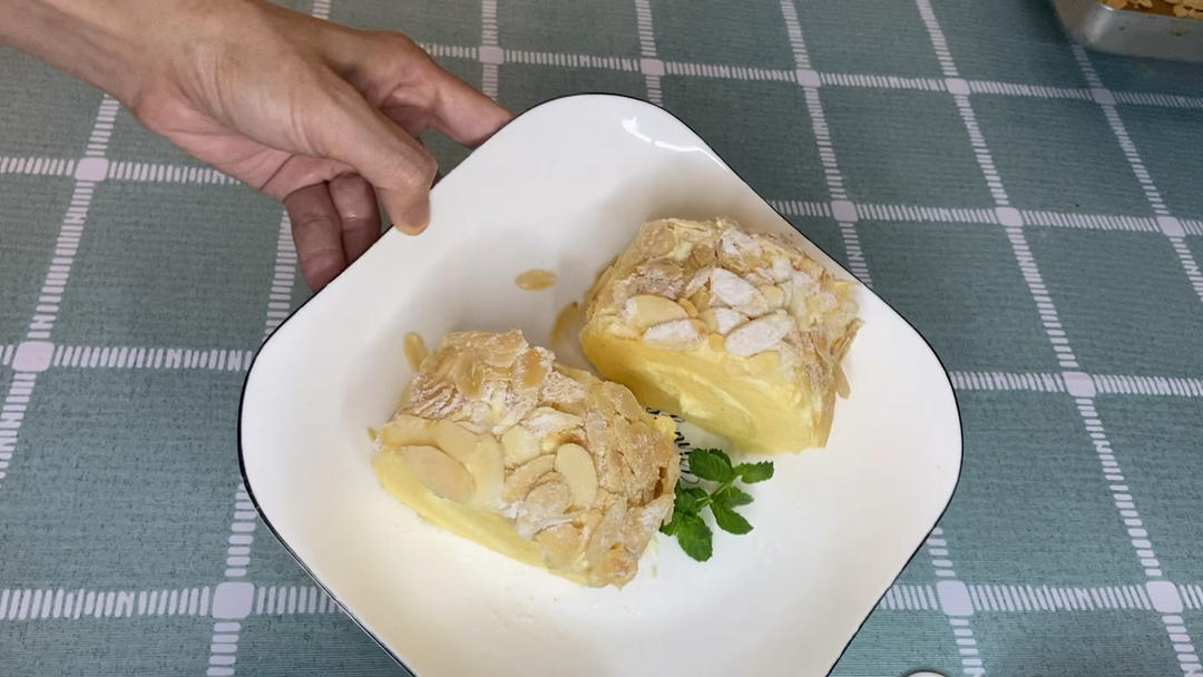 老式咸奶油蛋糕卷