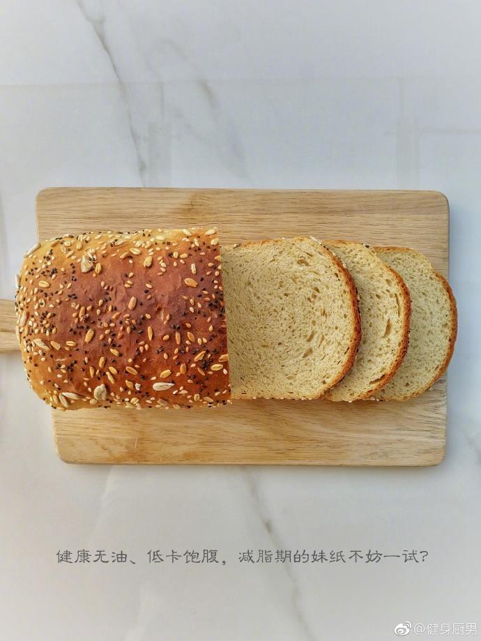 健康无油无蔗糖——全麦粗粮吐司的做法