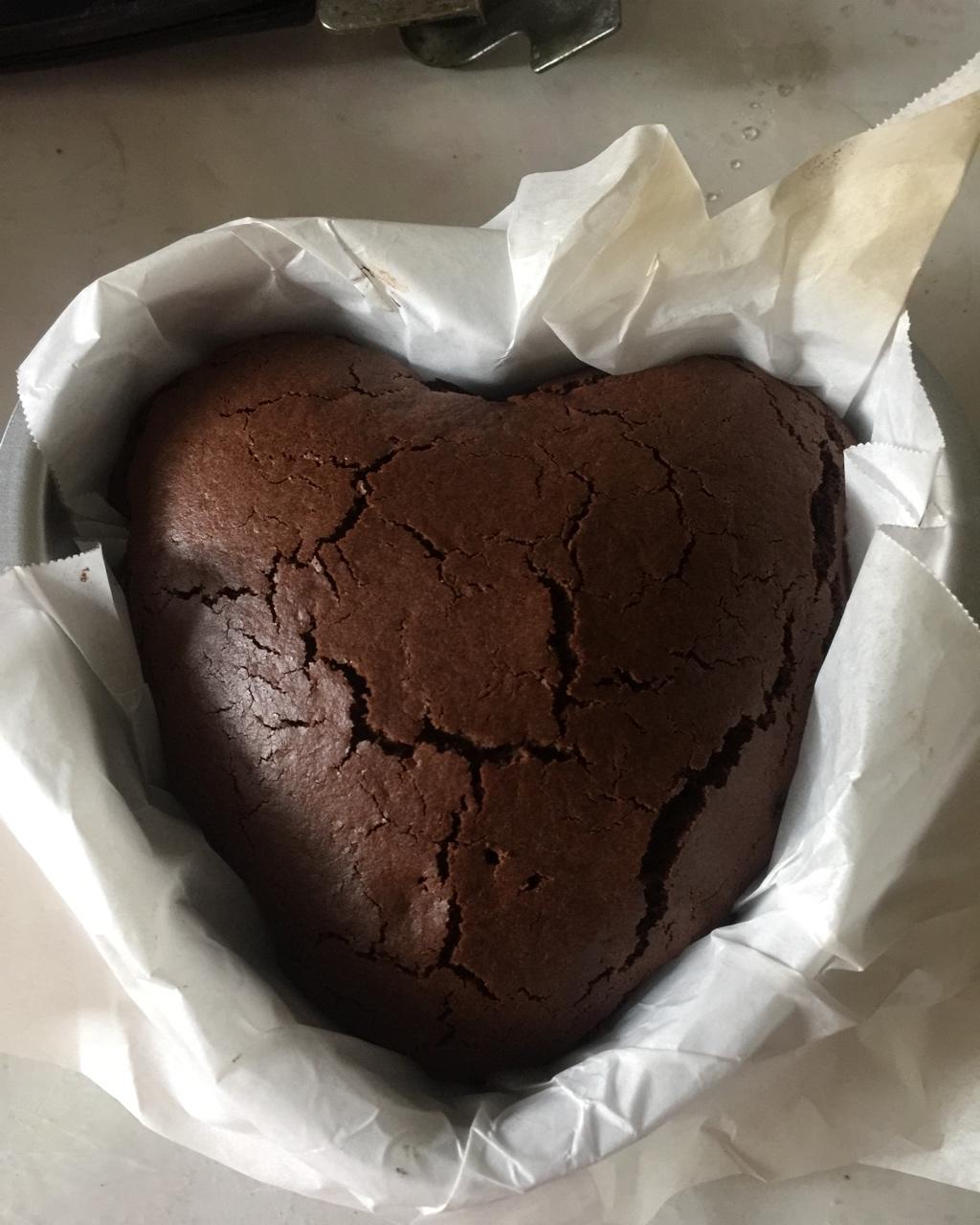 低调di糖果做的巧克力海绵蛋糕浓情版——君之(6寸大小)