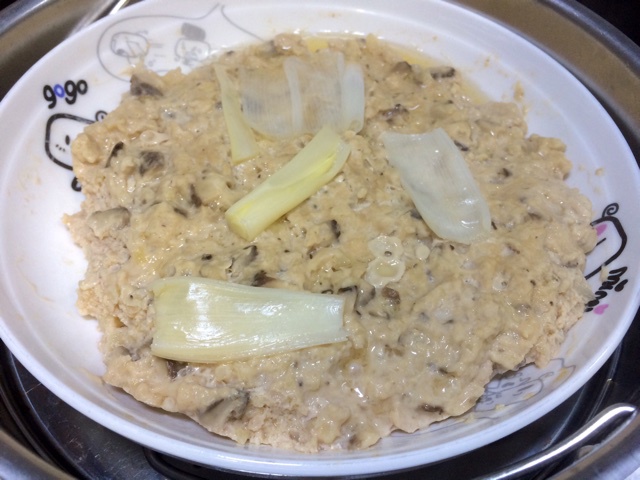 香菇马蹄蒸肉饼