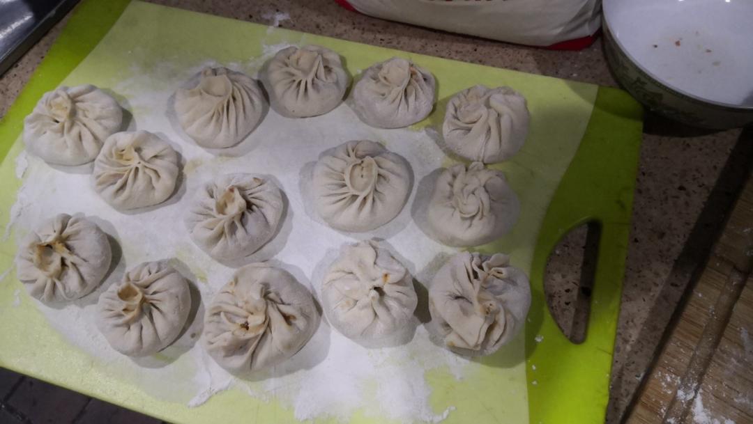 鲜肉包子